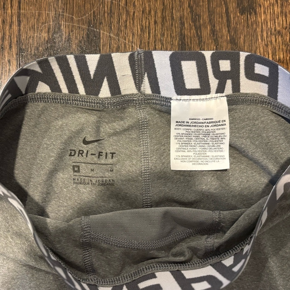 Nike Gray Leggings Athletic Fit - Picture 4 of 6